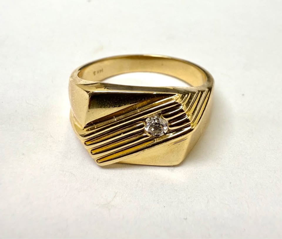 14karat Yellow Gold and Diamond Men’s Signet Ring