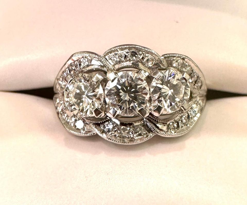 One of a Kind 18Karat Natural Diamond VVS Quality Past Present Future Ring