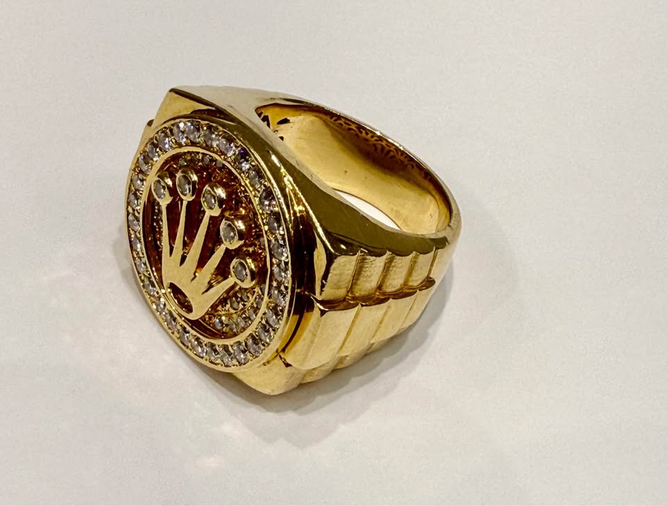 18Karat Solid Gold Rolex Style Natural Diamond Ring 30.56grams 1.00CTW