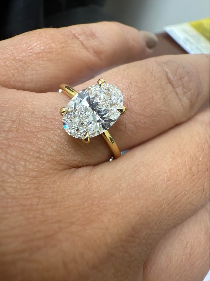 Save $5000 below market 18k Gold 2.40 carat H-SI1 Labmade Diamond Solitaire