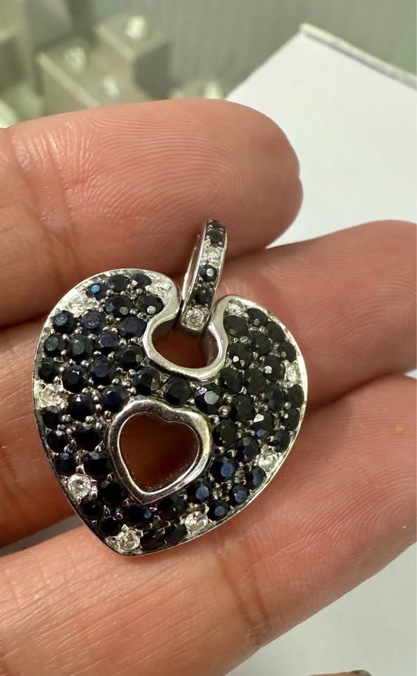 18k Roberto Coin Natural Diamond Heart Pendant 1.25CTW Black and White Diamonds