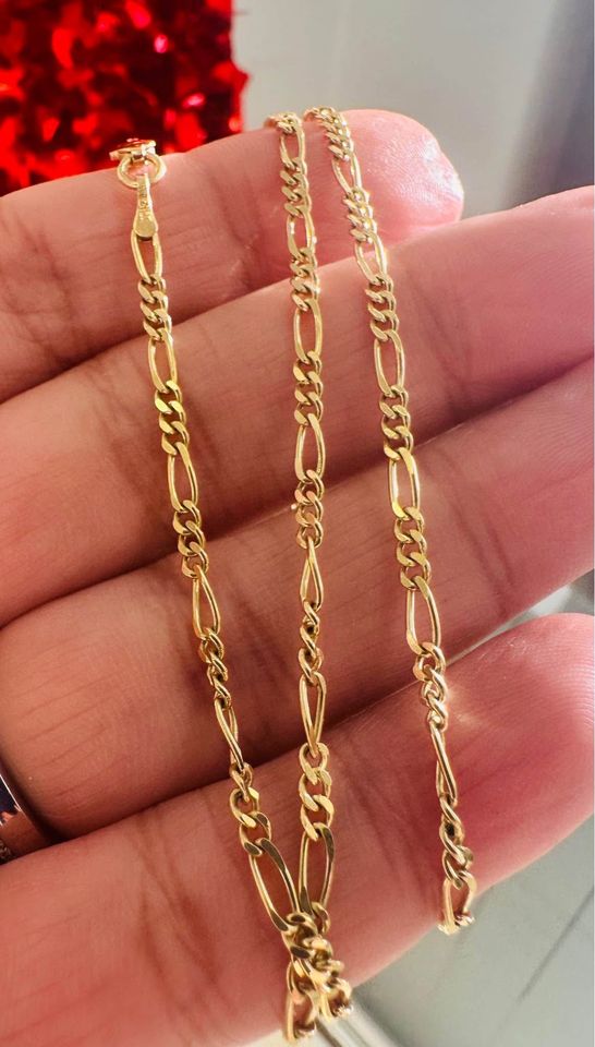 18karat Italian Figaro Chain 20” 2.5mm wide