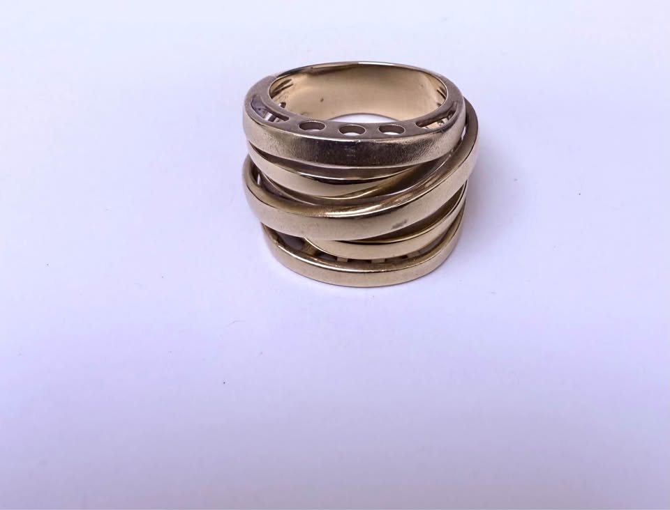 18karat Made in Italy Iconic Cross Over Ring