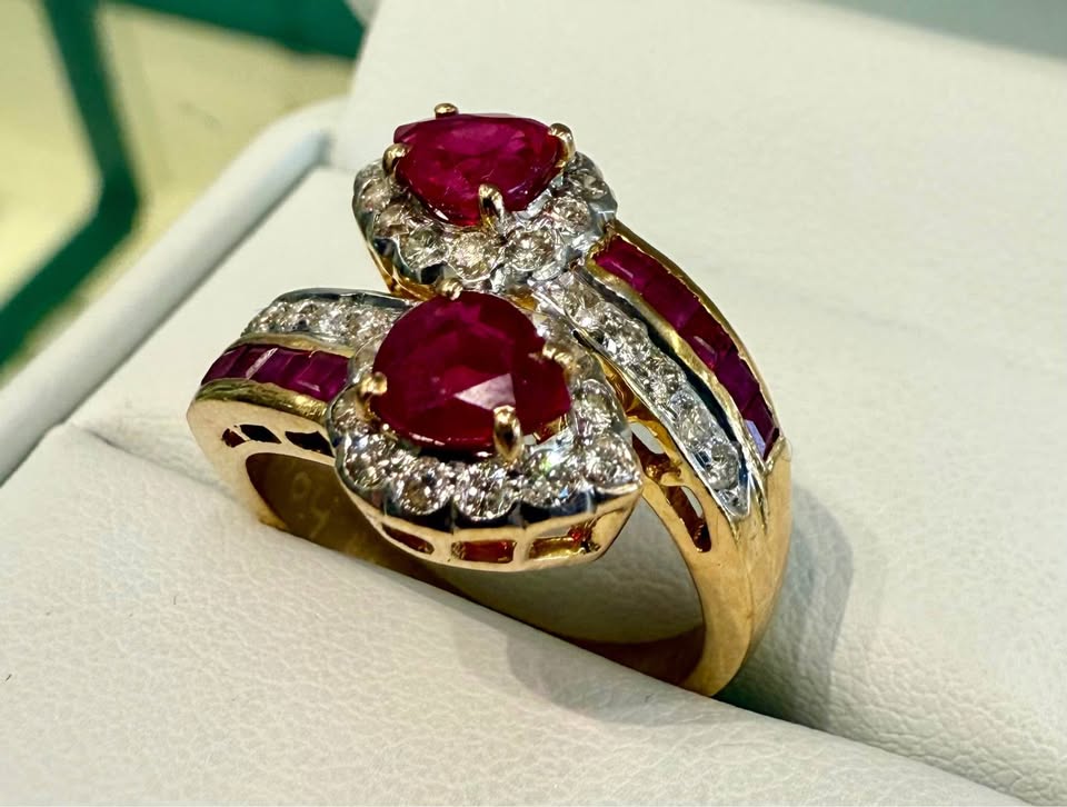 Beautiful 18karat Natural Rubies Dinner Ring , 1.50CTW AA Rubies & 0.50CTW Natural Diamonds