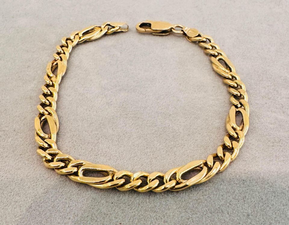 18karat Solid Gold Figaro Bracelet