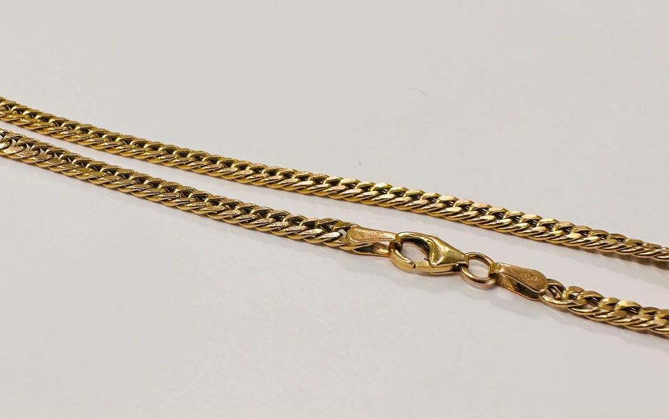 18karat Solid Gold Curb Link Bracelet , 7.5”