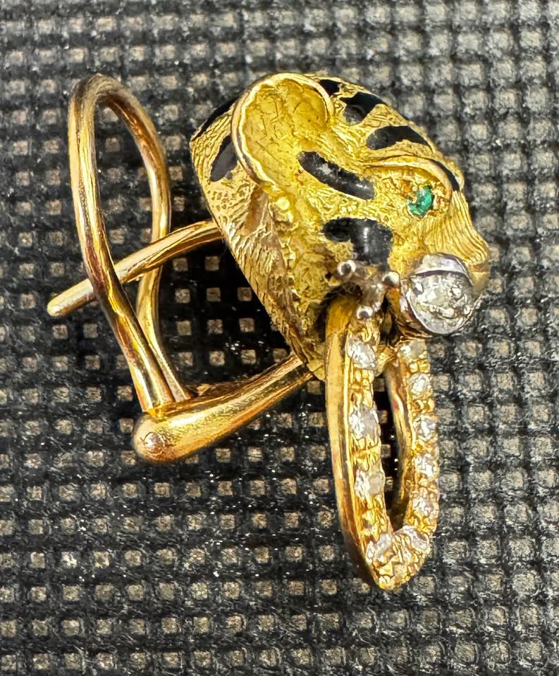 Unique 18karat Tigger Head Set With Natural Diamonds & Emeralds