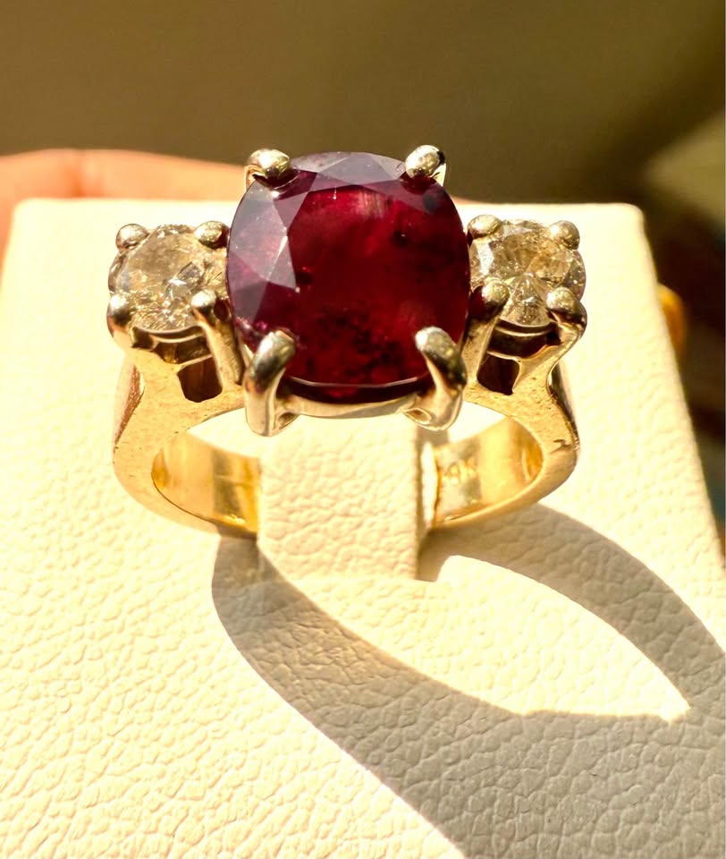 2.00Carat Natural Cushion Cut Ruby & Diamonds Past Present Future Design In 14k