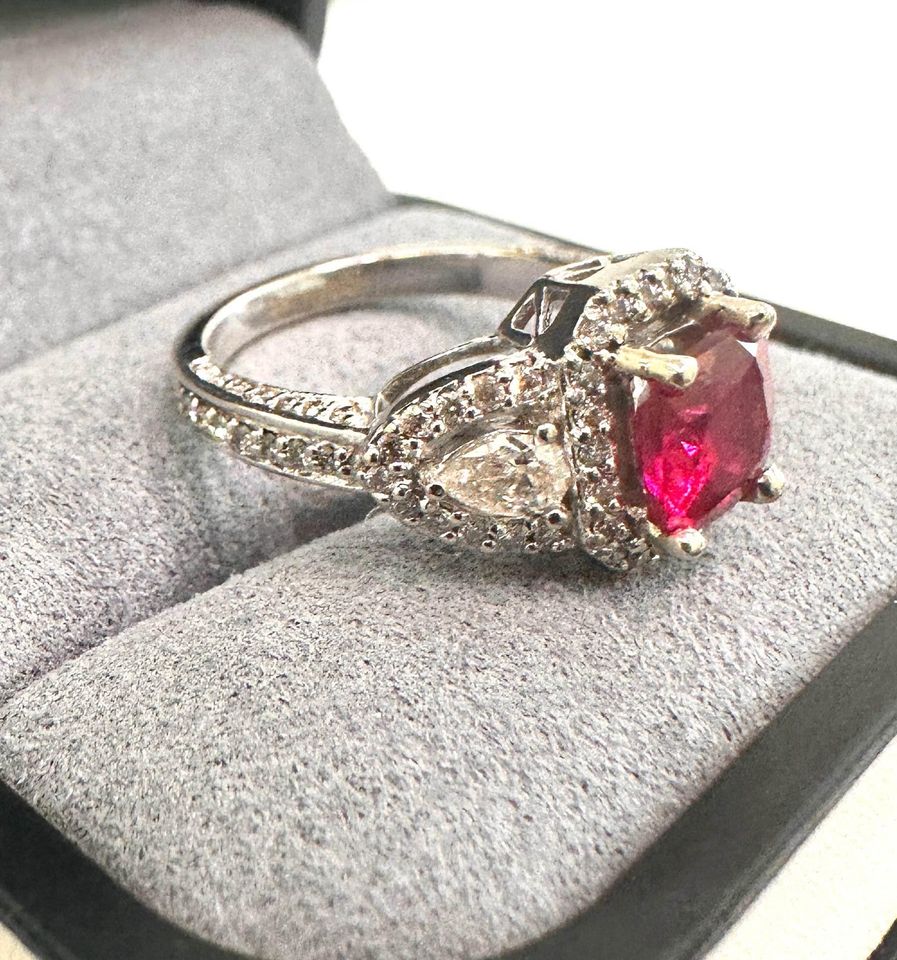 Past Present Future Natural 2.00 Carat Ruby & Diamonds 18karat Ring