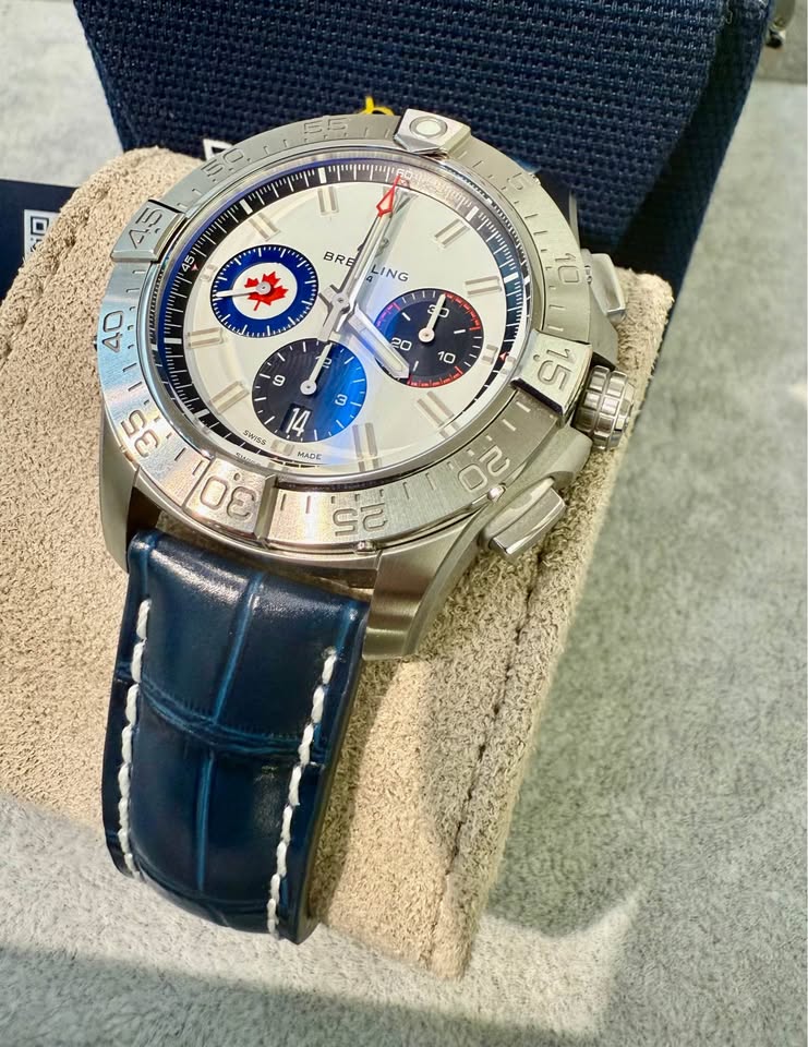 2025 BREITLING Avenger B01 Chronograph 44 Royal Canadian Air Force Limited Edition 1/50