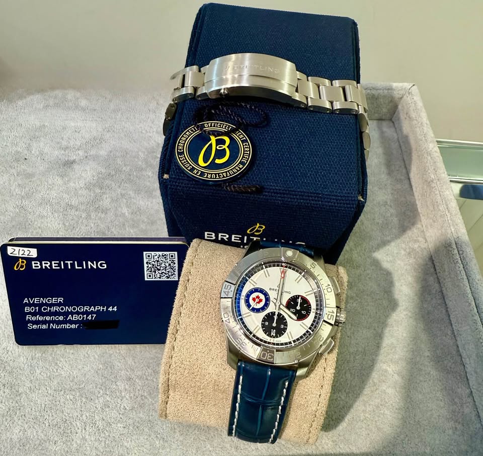 2025 BREITLING Avenger B01 Chronograph 44 Royal Canadian Air Force Limited Edition 1/50
