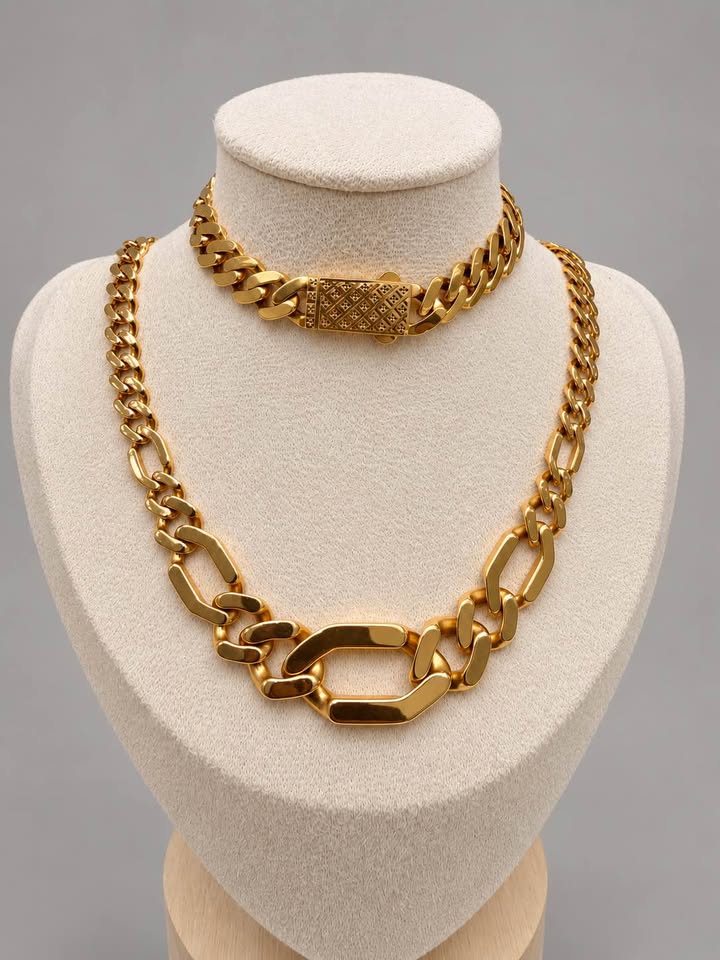 21Karat Yellow Gold Matching Set of Bracelet & Necklace 43.8grams