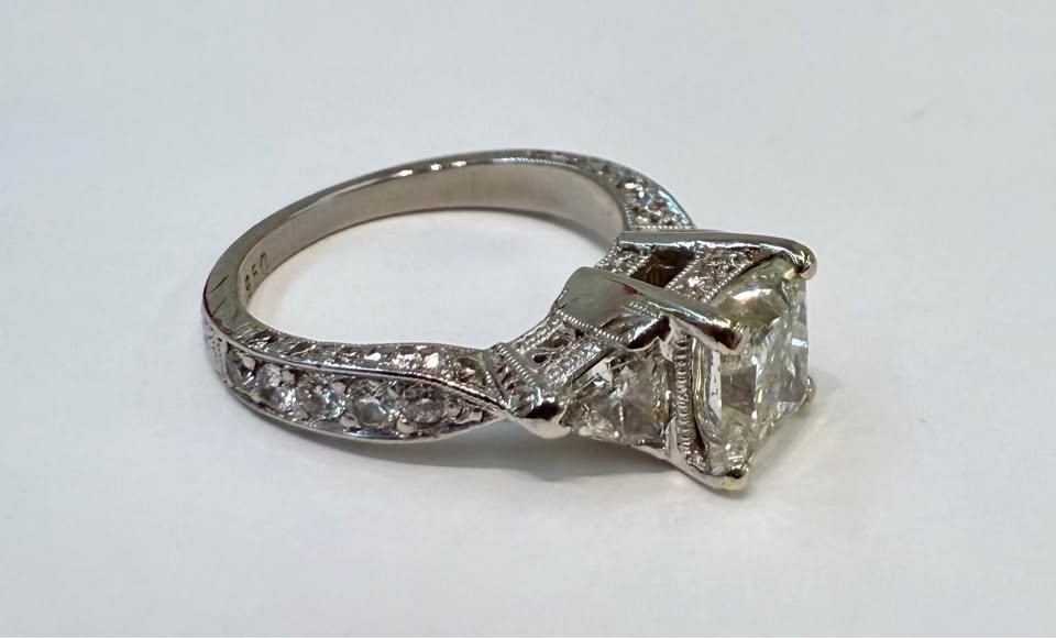 Save 50% off Market Price 3.00 Carat Natural Diamond Platinum Engagement Ring