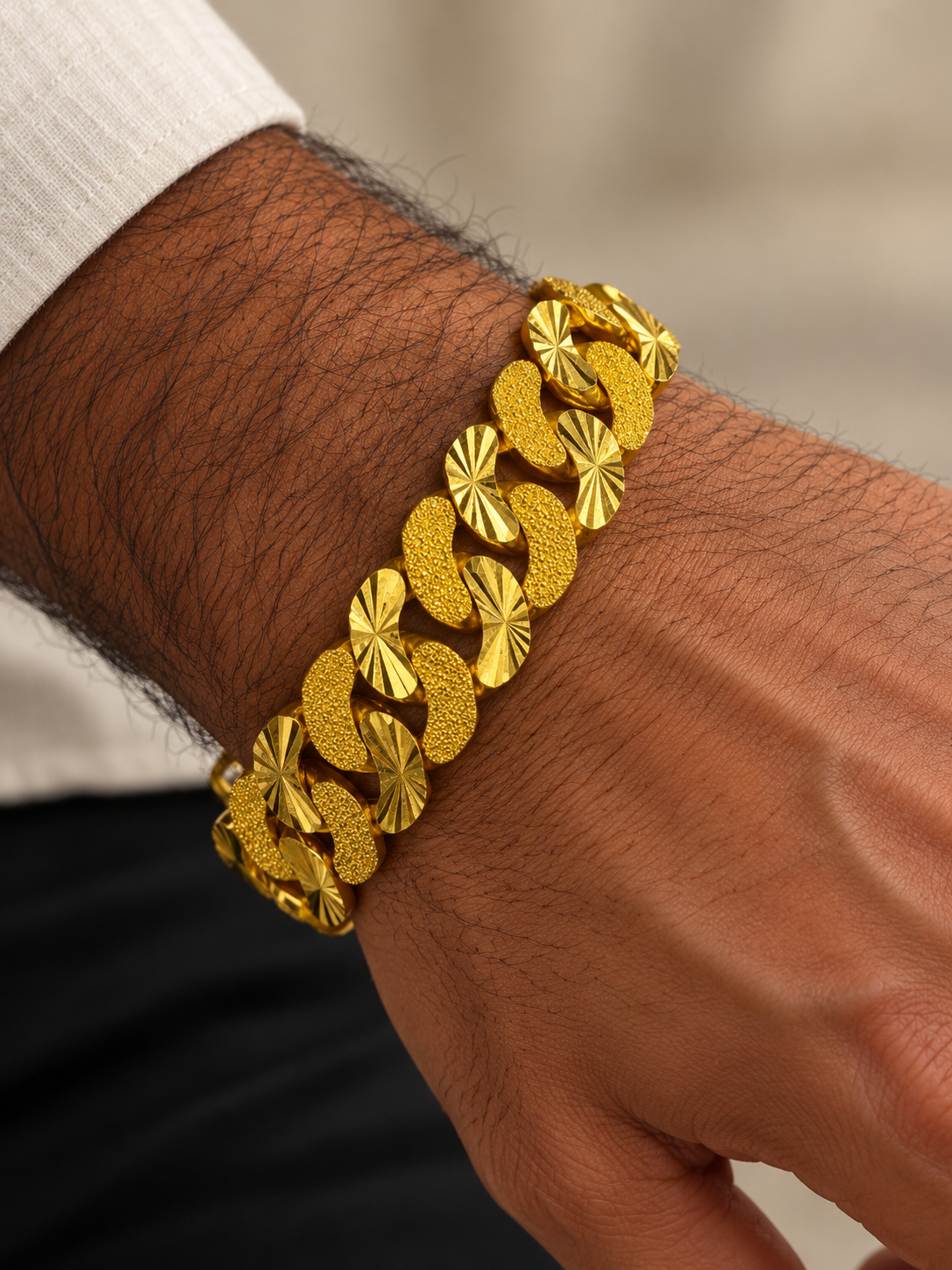 22 Karat 68grams 18mm Diamond Cut , Custom Made 8” Bracelet