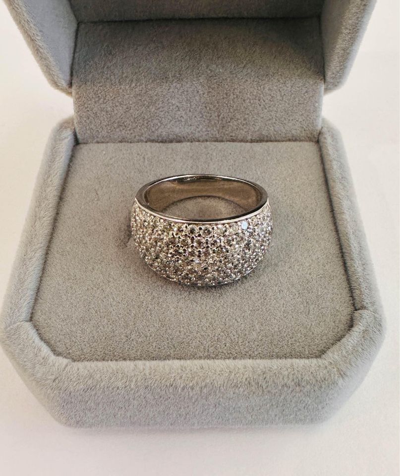 Beautiful 14k White gold Cocktail Ring with 1.00CTW Natural Diamonds