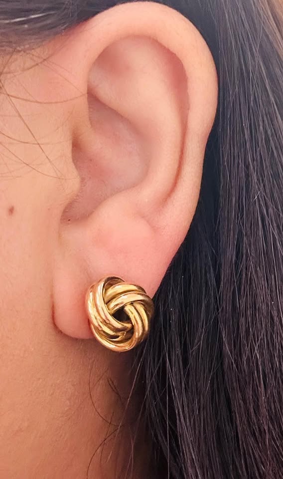 Beautiful 18karat Solid Gold Love Knot Stud Earrings