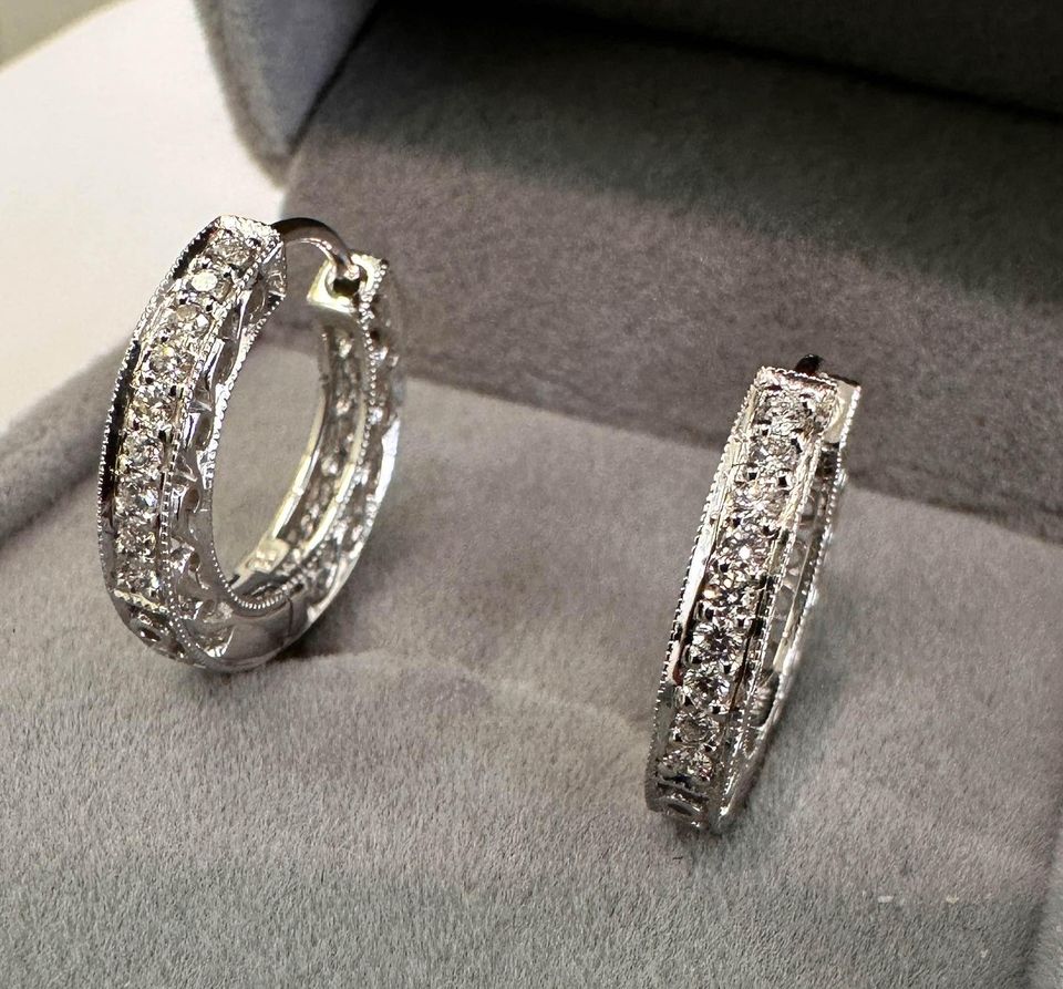 Beautiful Natural Diamonds 0.50CTW White Gold Hoops