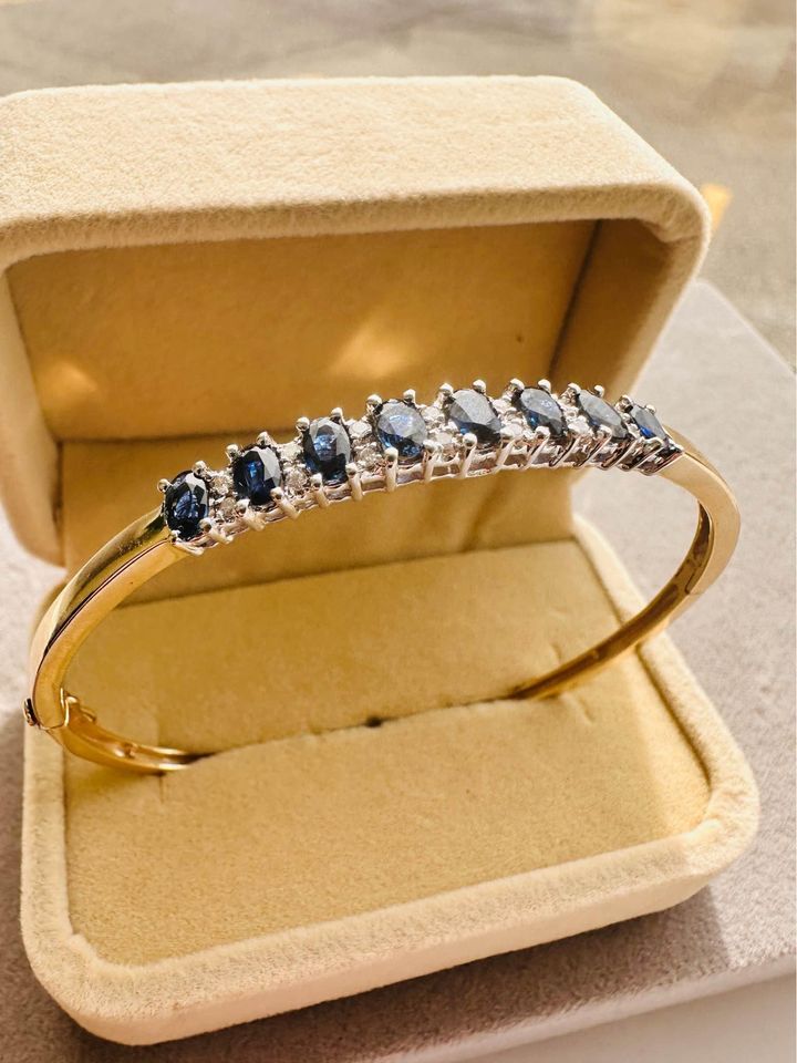 10K Beautiful Natural Sapphires and Diamonds Bangle