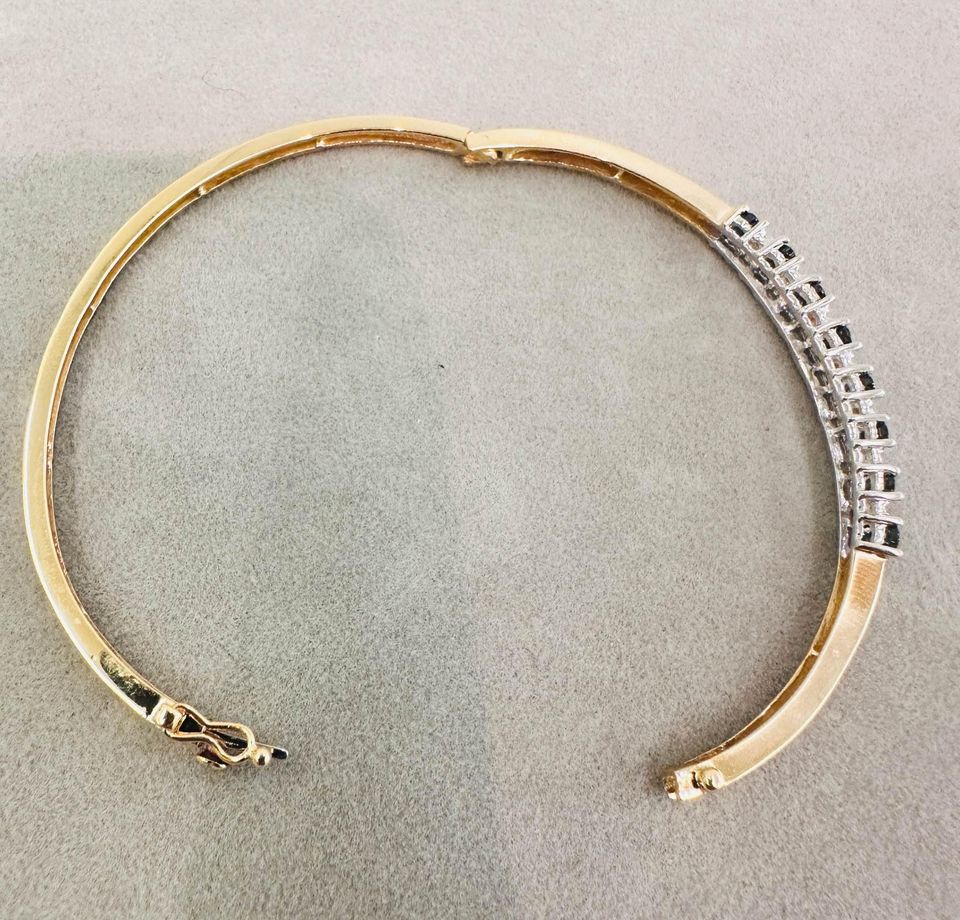 10K Beautiful Natural Sapphires and Diamonds Bangle