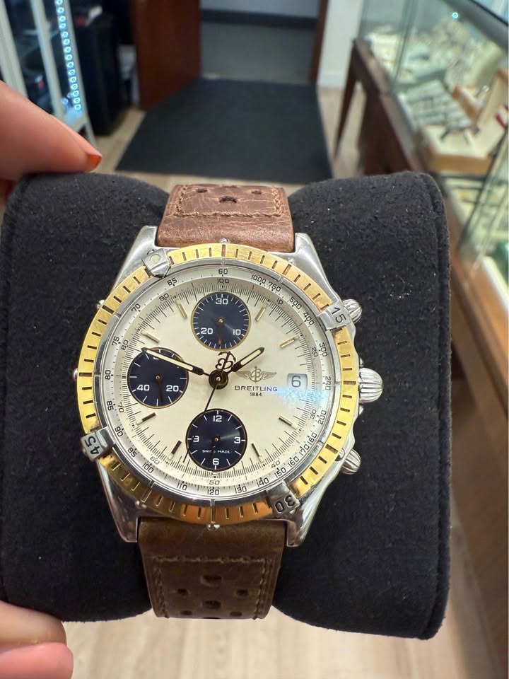 Breitling - Gold/Steel Chronomat Chronograph Automatic In Mint Condition