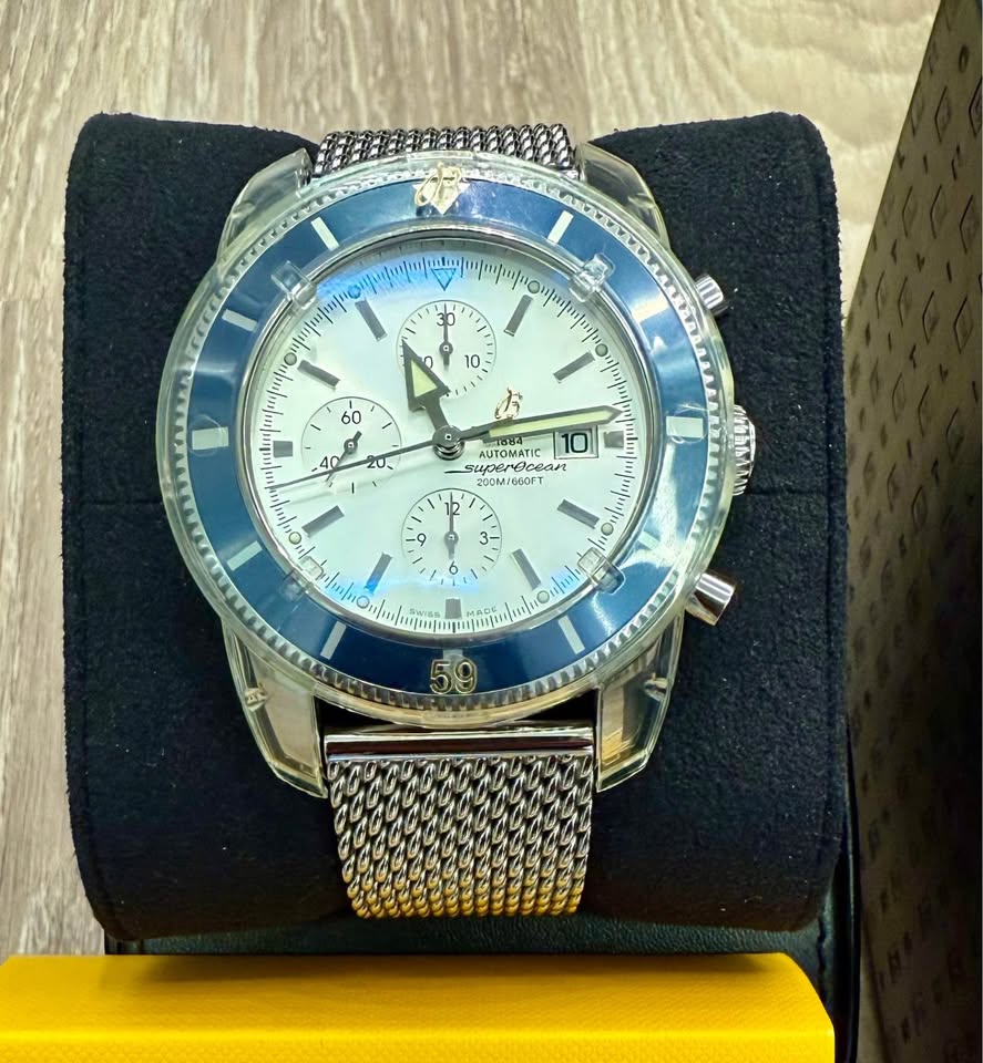Breitling Heritage Superocean Chronograph 44mm Men’s watch in Mint Condition-Full set