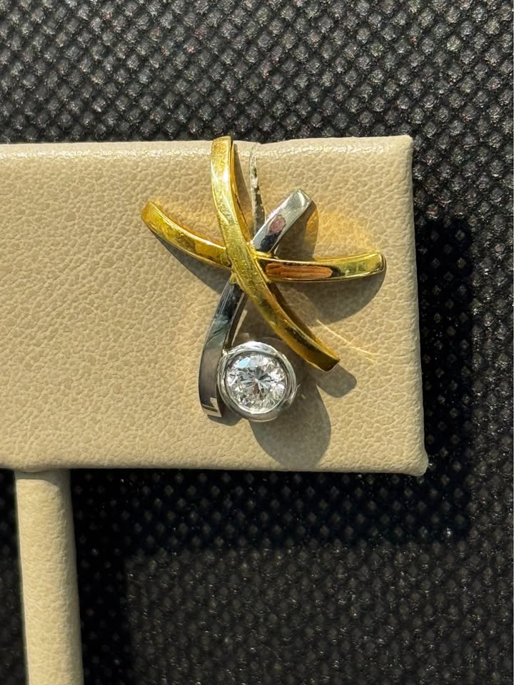 Brinkhaus Natural Diamonds , 18k Gold and Platinum Custom Design Earrings 0.69CTW F-VS1