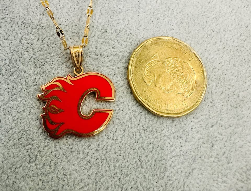 Calgary Flames Pendant and Chain