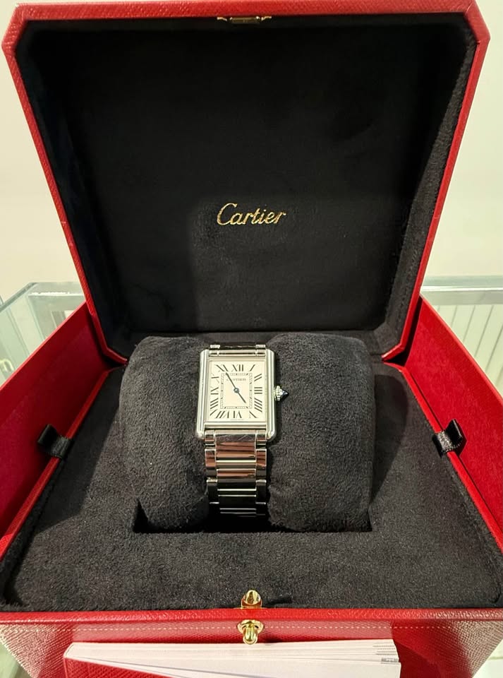 Cartier Tank Large Full Set 2023 , Under Warranty , New Condition, Full set