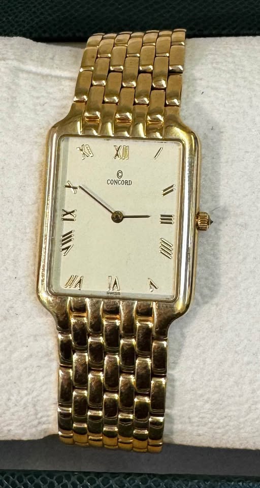 Vintage - Mint Condition Concord 14k Solid Gold Unisex Watch 65 grams