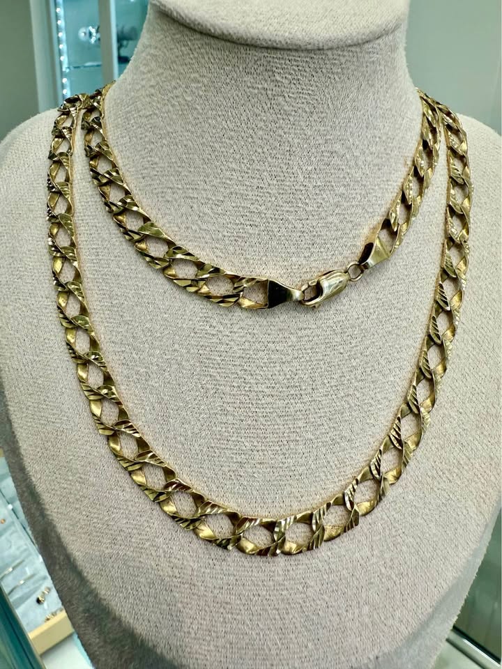 Diamond Cut 10karat Italian Chain 8mm Wide 26”
