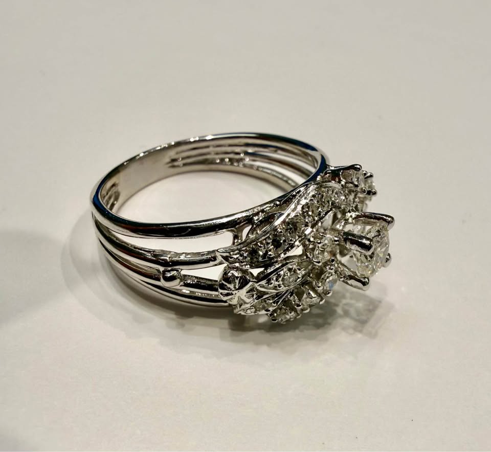 Natural Diamond Dinner Ring 0.70CTW In SI1-G Quality 10karat White Gold