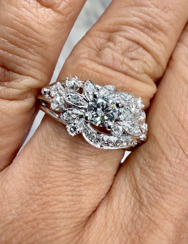 Natural Diamond Dinner Ring 0.70CTW In SI1-G Quality 10karat White Gold