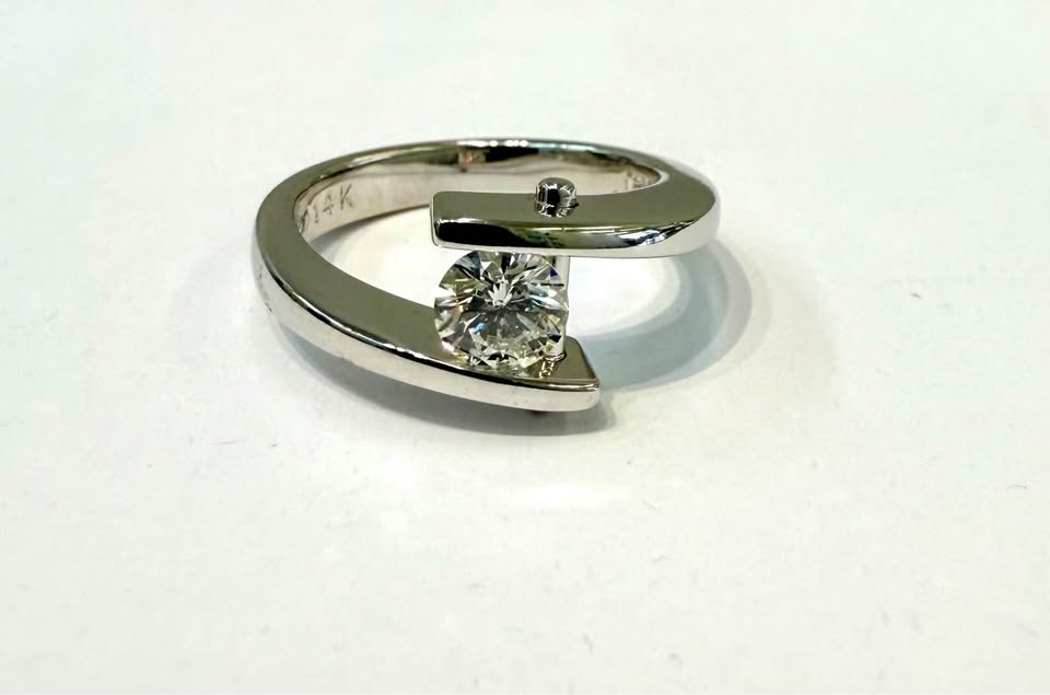 Beautiful Natural Diamond Solitaire Engagement Ring