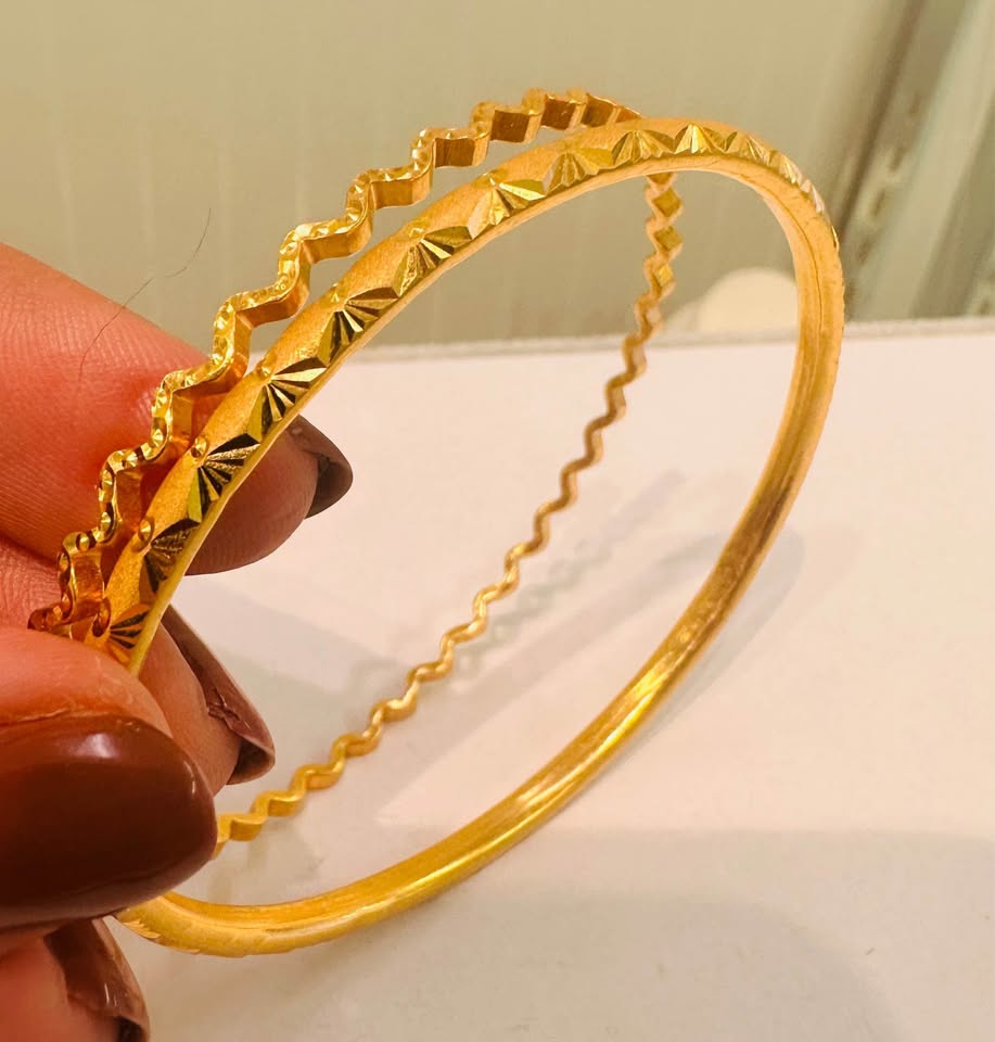 Dubai 22karat Solid Gold Bangles