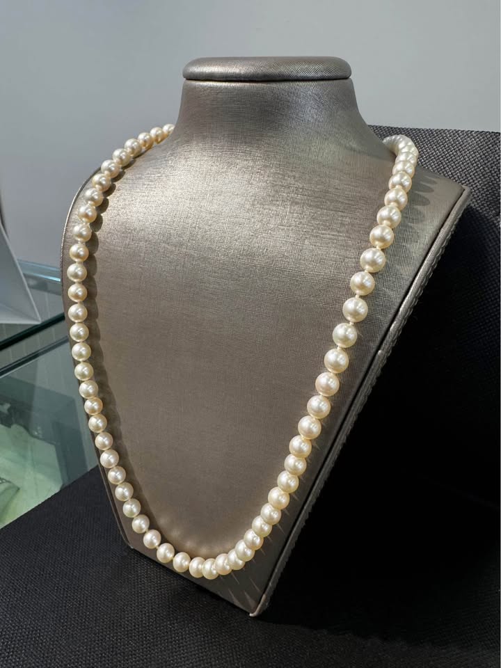 Fresh Water Pearl , 14k & Natural Diamonds Clasp 21” Necklace