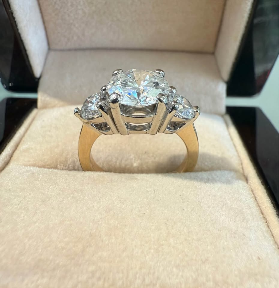 GIA Certified 2.25 Carat Center Natural Diamond Past Present Future Engagement Ring +0.86CTW On Side