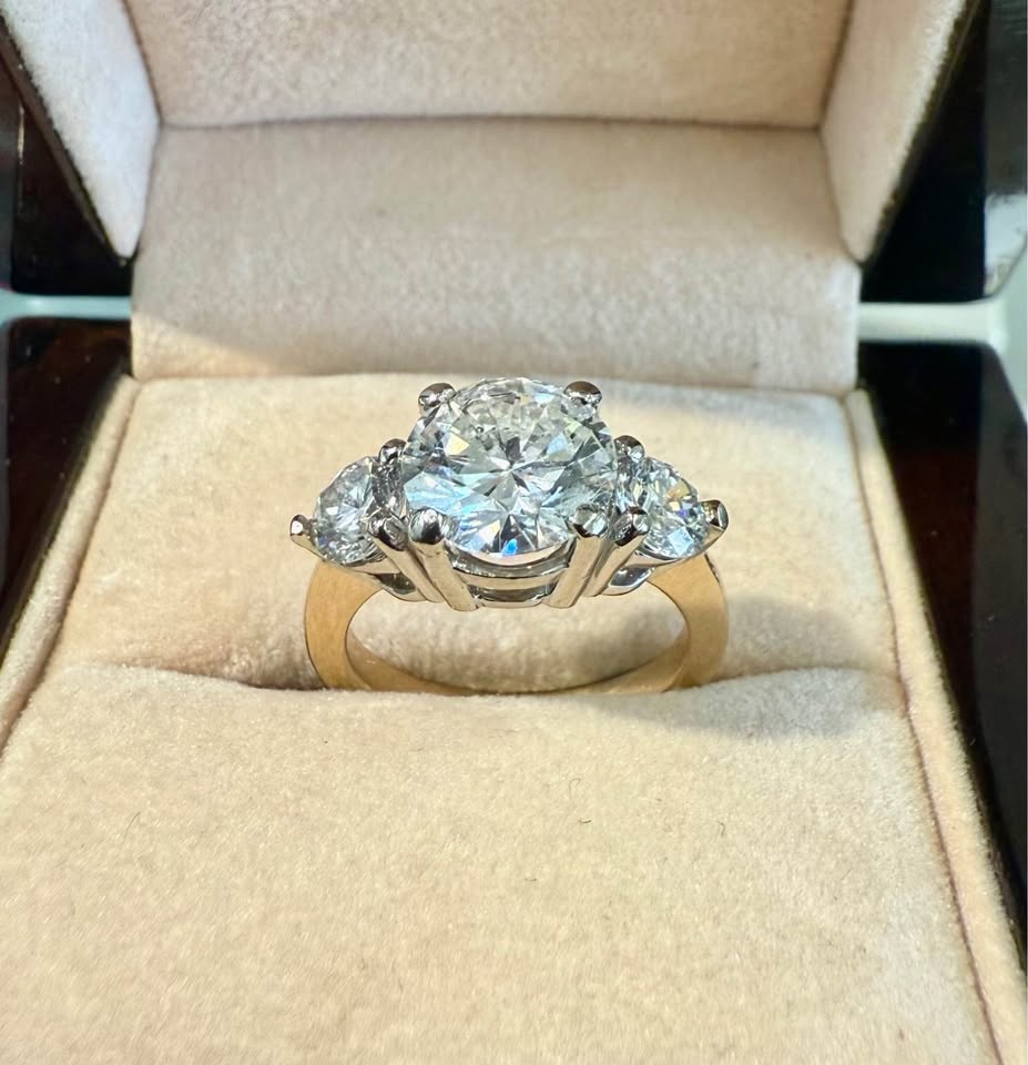 GIA Certified 2.25 Carat Center Natural Diamond Past Present Future Engagement Ring +0.86CTW On Side