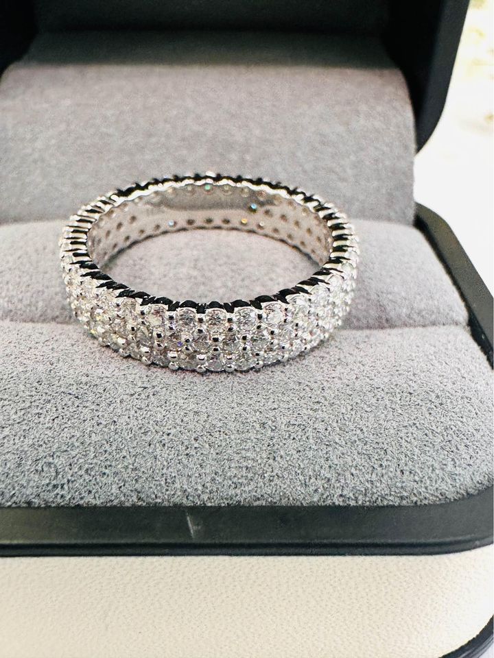 Gorgeous Eternity Band 2.00ctw in 10Karat White Gold