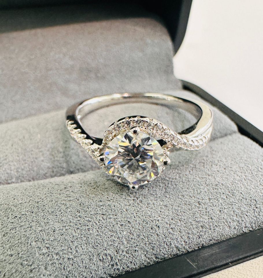 Gorgeous Halo Style Engagement Ring, Available in all Gold Carats and Stone Types 1.5OCTW