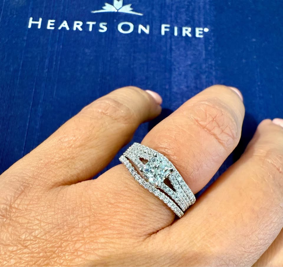 Hearts on Fire Natural Diamond 1.35CTW F-SI1 , Ideal cut Platinum 3pcs Set
