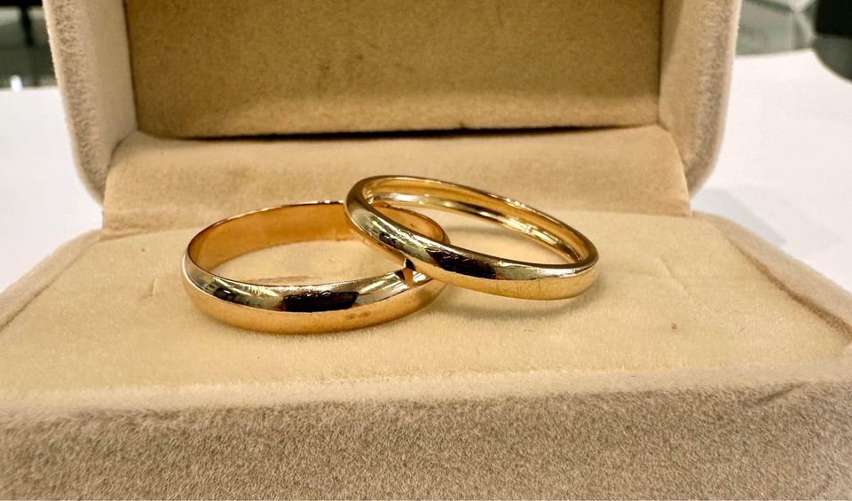 His and Hers Gold Matching Wedding Bands In 10k Yellow Gold