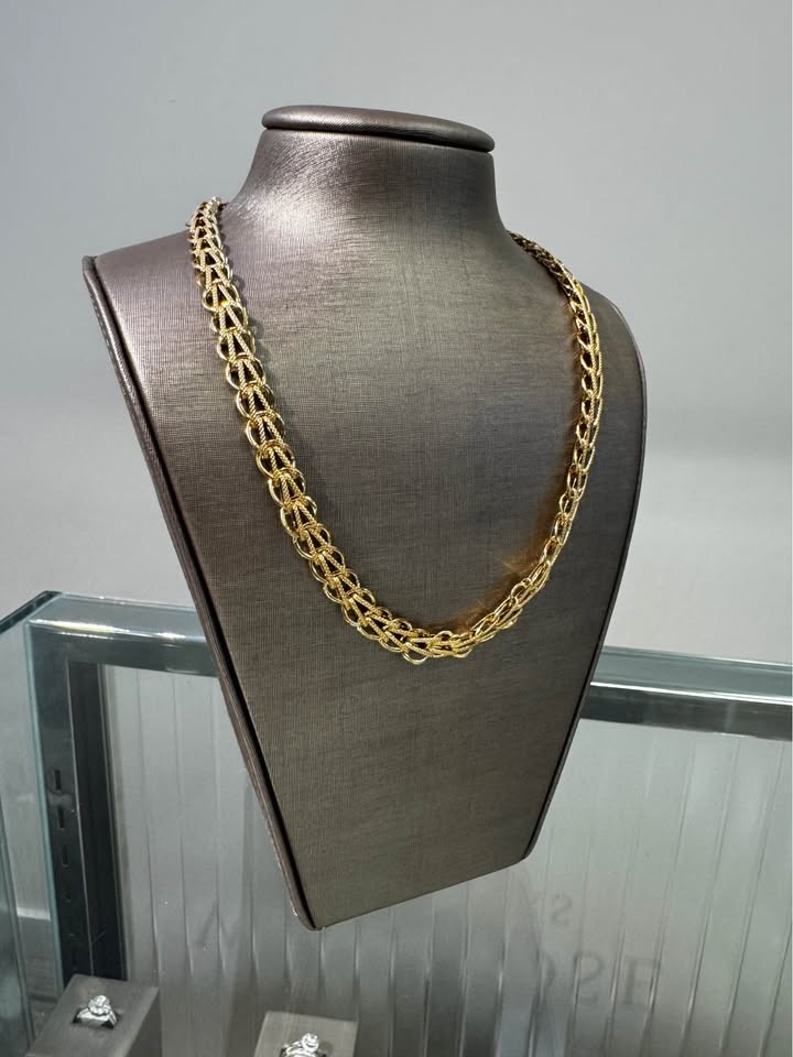 Beautiful Italian 14k Chain , 18”