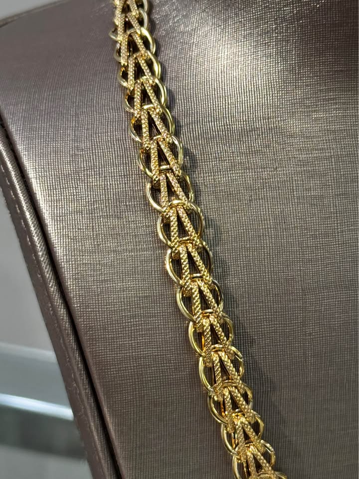 Beautiful Italian 14k Chain , 18”