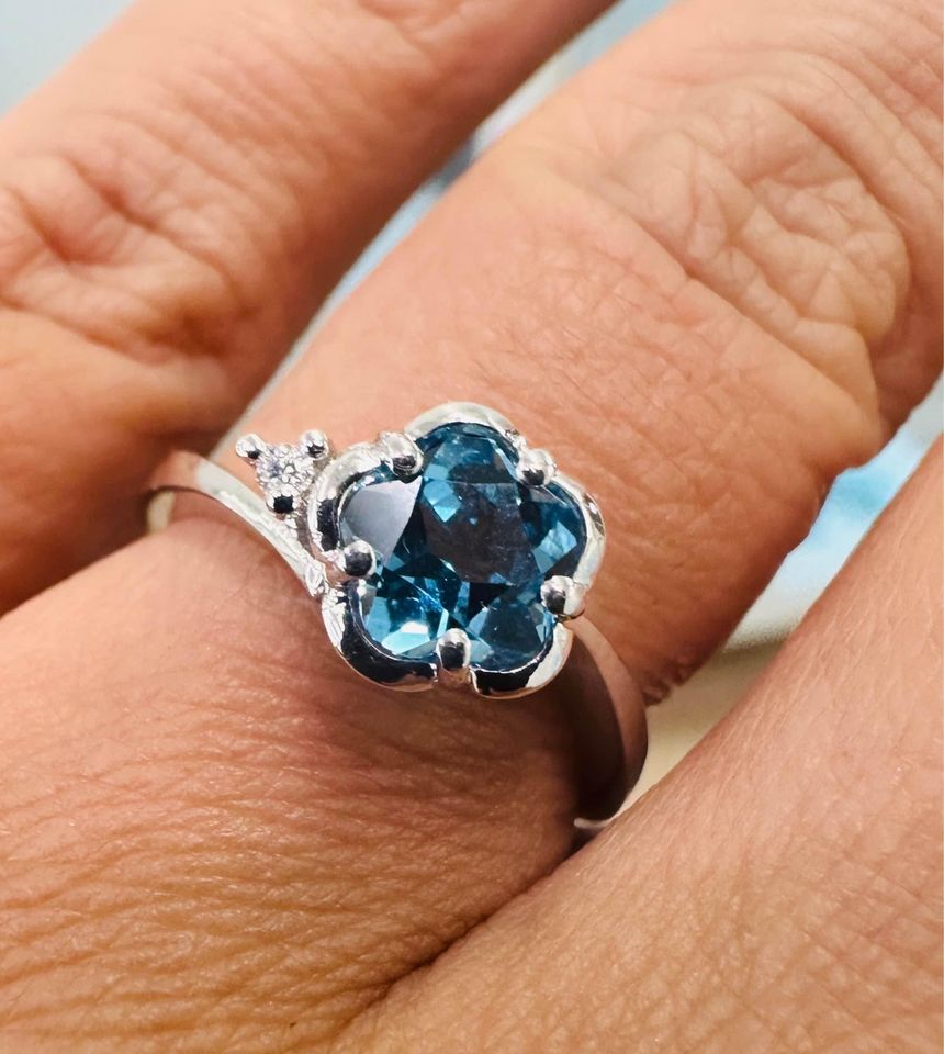 London Blue Topaz Cute Flower ring with Natural Canadian Diamond