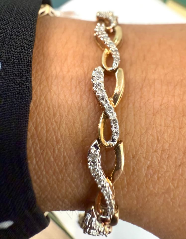 Natural Diamonds Infinity 10k Yellow Gold 7.5” Bracelet 1.00CTW