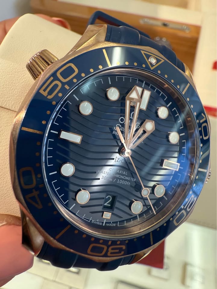 Omega Seamaster Diver 300 M 44mm Co-Axial Master Chronometer 210.62.422.00.3001 , Full set , 18k