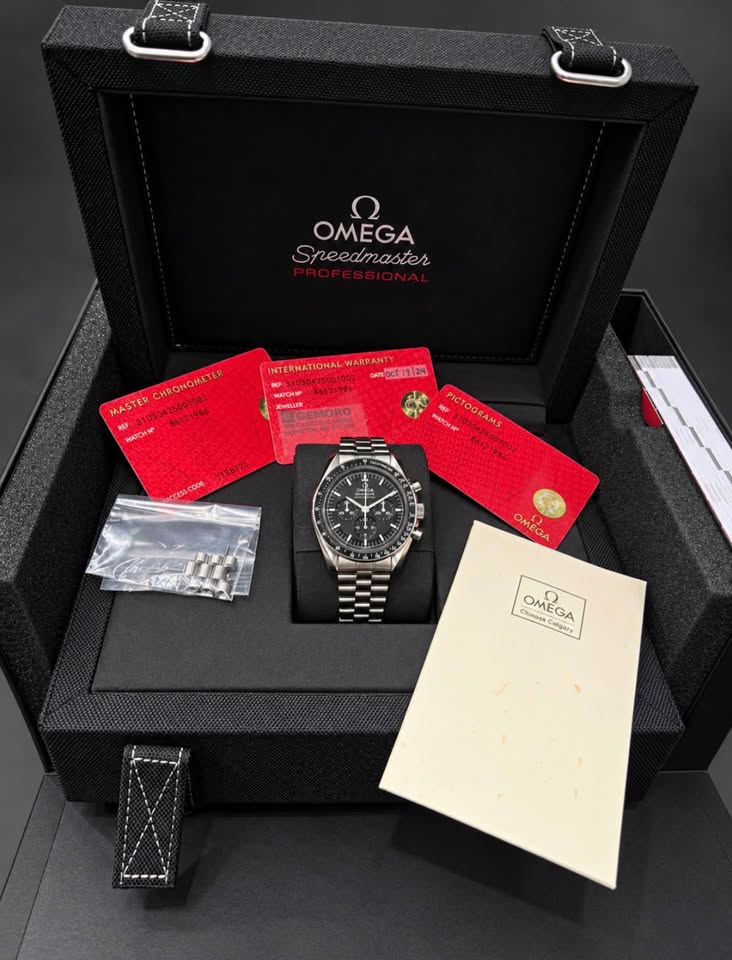 Omega Speedmaster Moonwatch 2024 Sapphire Sandwich