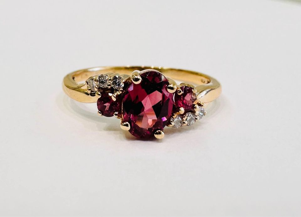 Pink Tourmaline and Diamonds ring in 10k Gold