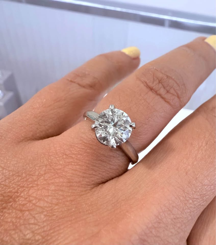 Save $2000 Beautiful Platinum Solitaire Certified Labmade Diamond 2.07 Carat in VS1-E - Ideal Cut