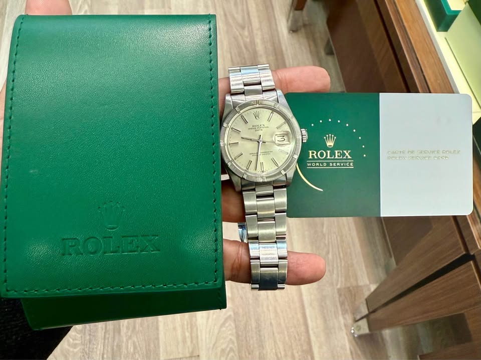 Vintage Rolex 1501 Datejust Mens Stainless Steel Watch with Oyster Band Silver Dial